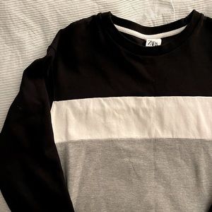 Zara Mens Color Black Crewneck Sweatshirt